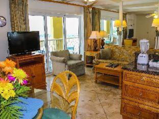 Coral Reef Resort St. Pete Beach Room photo