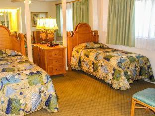 Coral Reef Resort St. Pete Beach Room photo