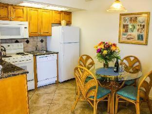 Coral Reef Resort St. Pete Beach Room photo